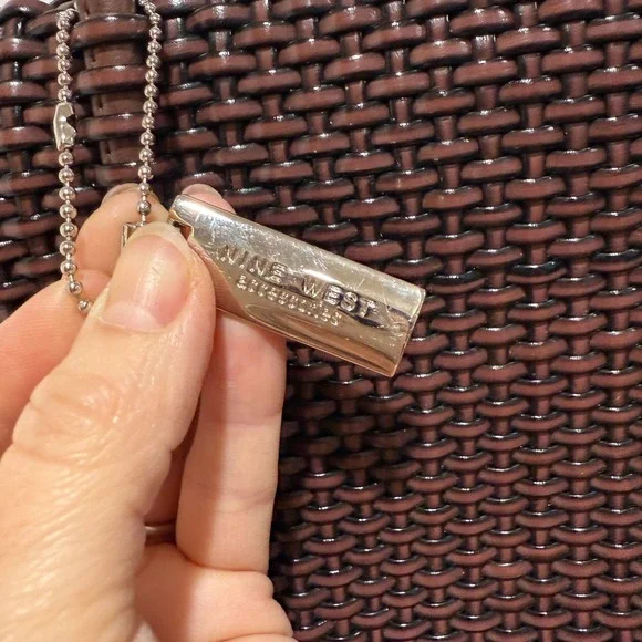 Nine West Vintage Chocolate Brown Basket Woven Shoulder Handbag Bag Zip Top - Picture 10 of 14